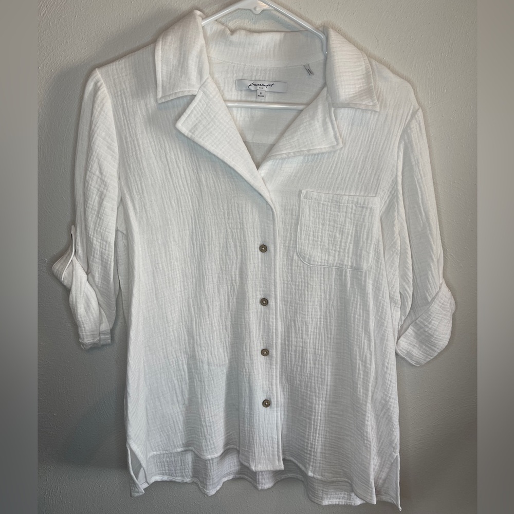 Foxcroft white blouse, size 6 relaxed